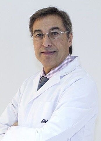 Médico dermatólogo Andri Sanz